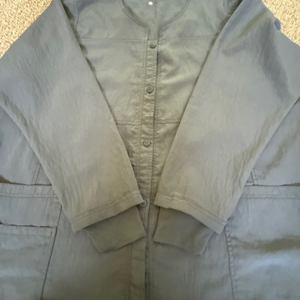 Light Gray Button-Up Medical Scrubs Long Sleeve J… - image 4